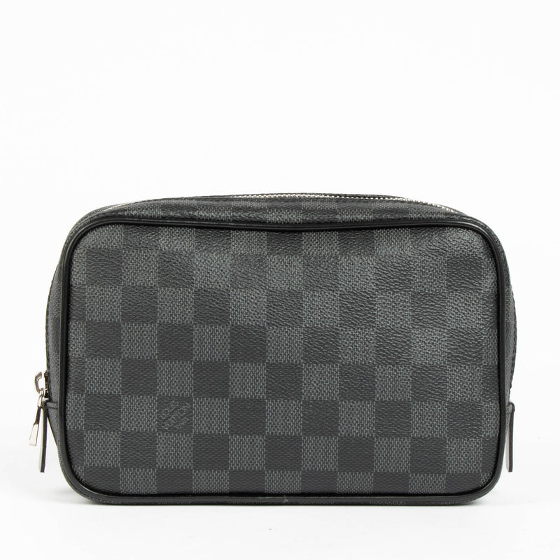 Shop this 100% authentic Louis Vuitton Damier Graphite Toiletry Pouch at Labellov.com