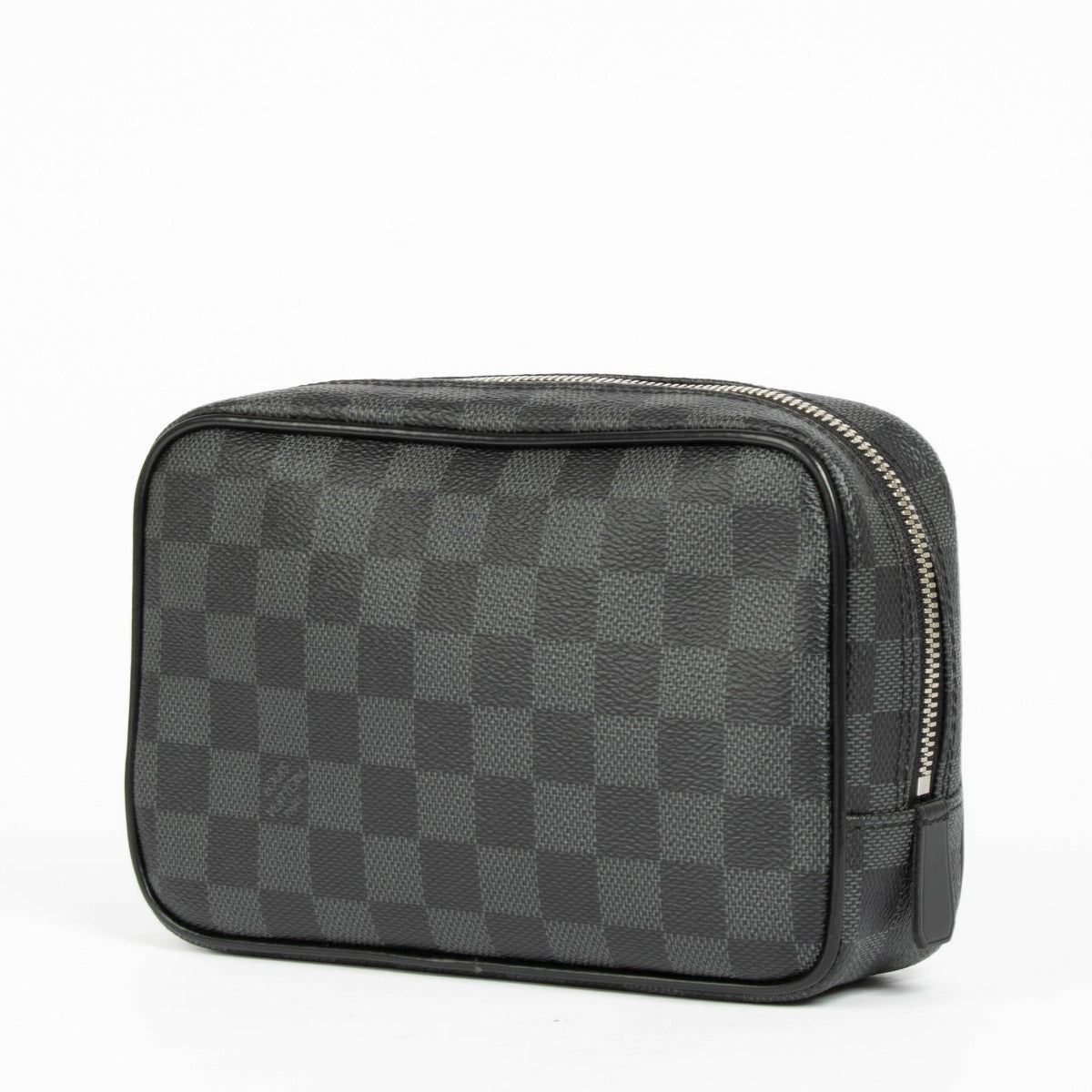 Shop this 100% authentic Louis Vuitton Damier Graphite Toiletry Pouch at Labellov.com