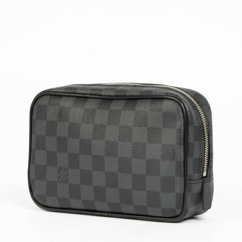 Shop this 100% authentic Louis Vuitton Damier Graphite Toiletry Pouch at Labellov.com