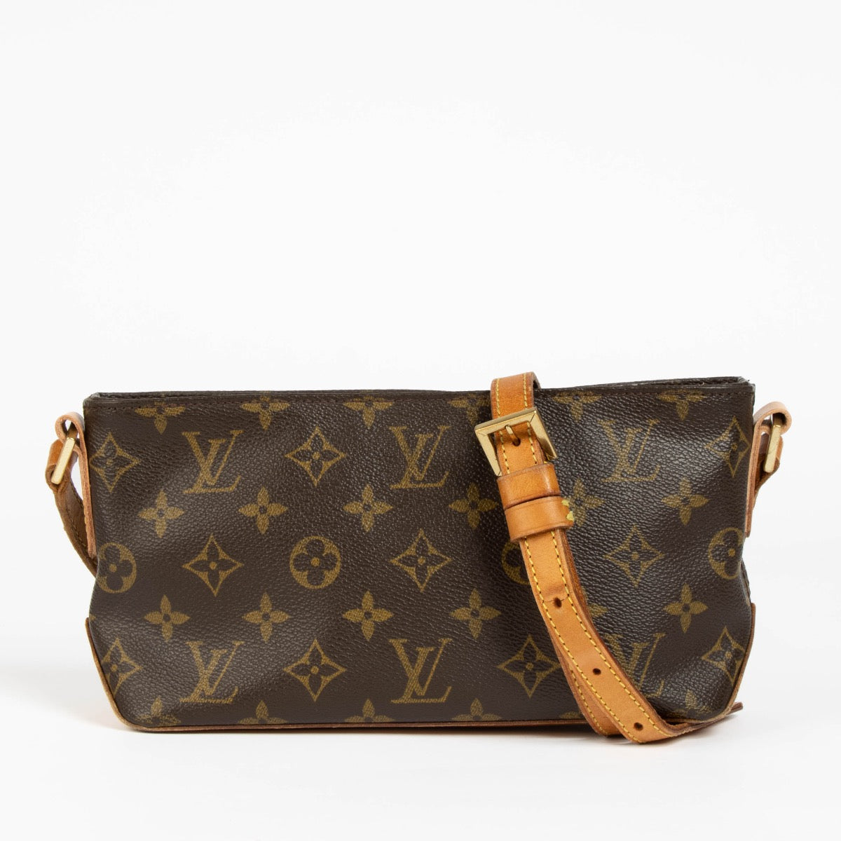 Authentic pre-loved Louis Vuitton Monogram Trotteur Crossbody on Labellov.com