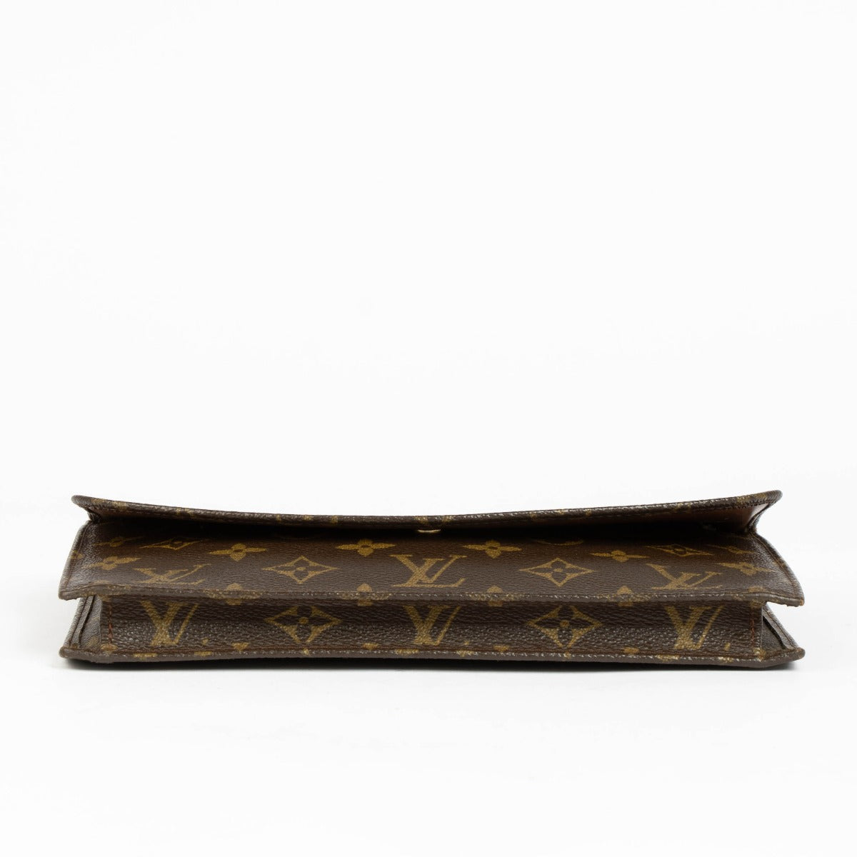 Shop this 100% authentic Louis Vuitton Monogram Vintage Pochette Rabat 23 Clutch at Labellov.com