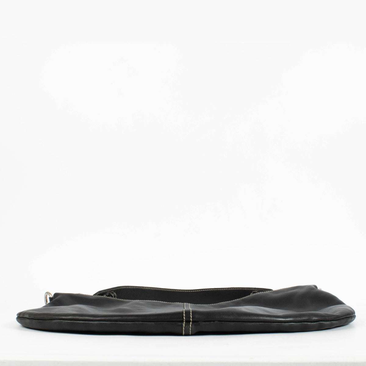 Shop the authentic Prada Black Vitello Daino Leather Shoulder Bag second hand on Labellov.com.