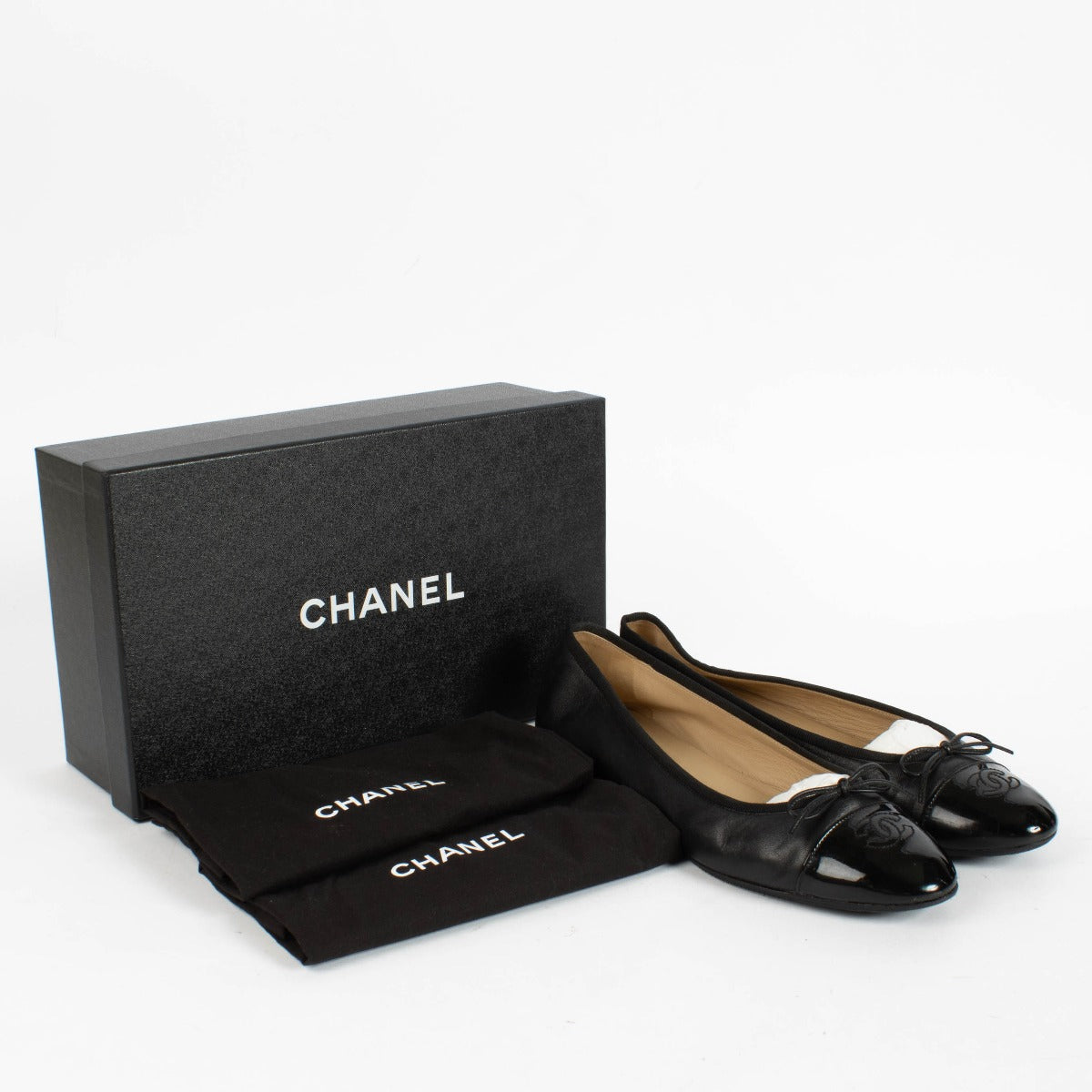 Authentic pre-loved Chanel Black Flats - Size 40.5 on Labellov.com