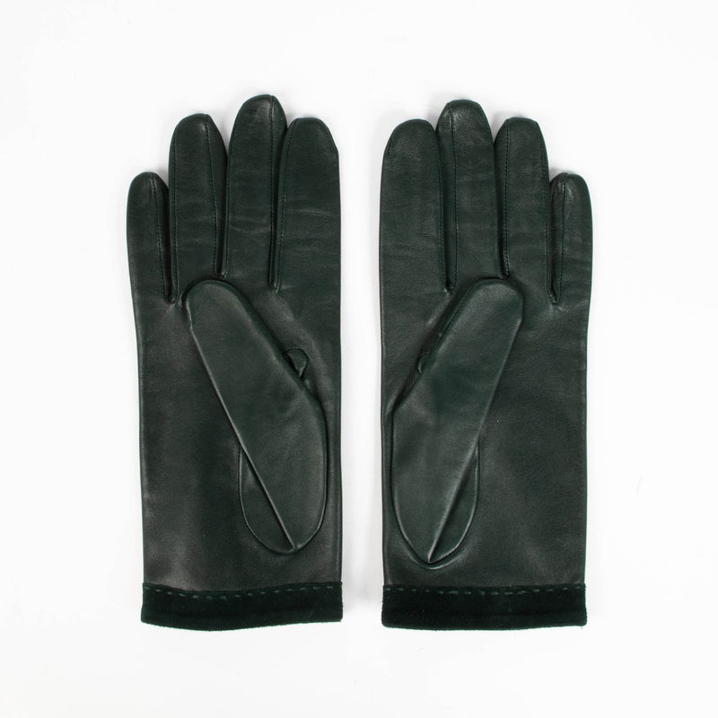 Shop this 100% authentic Delvaux Green Gloves at Labellov.com