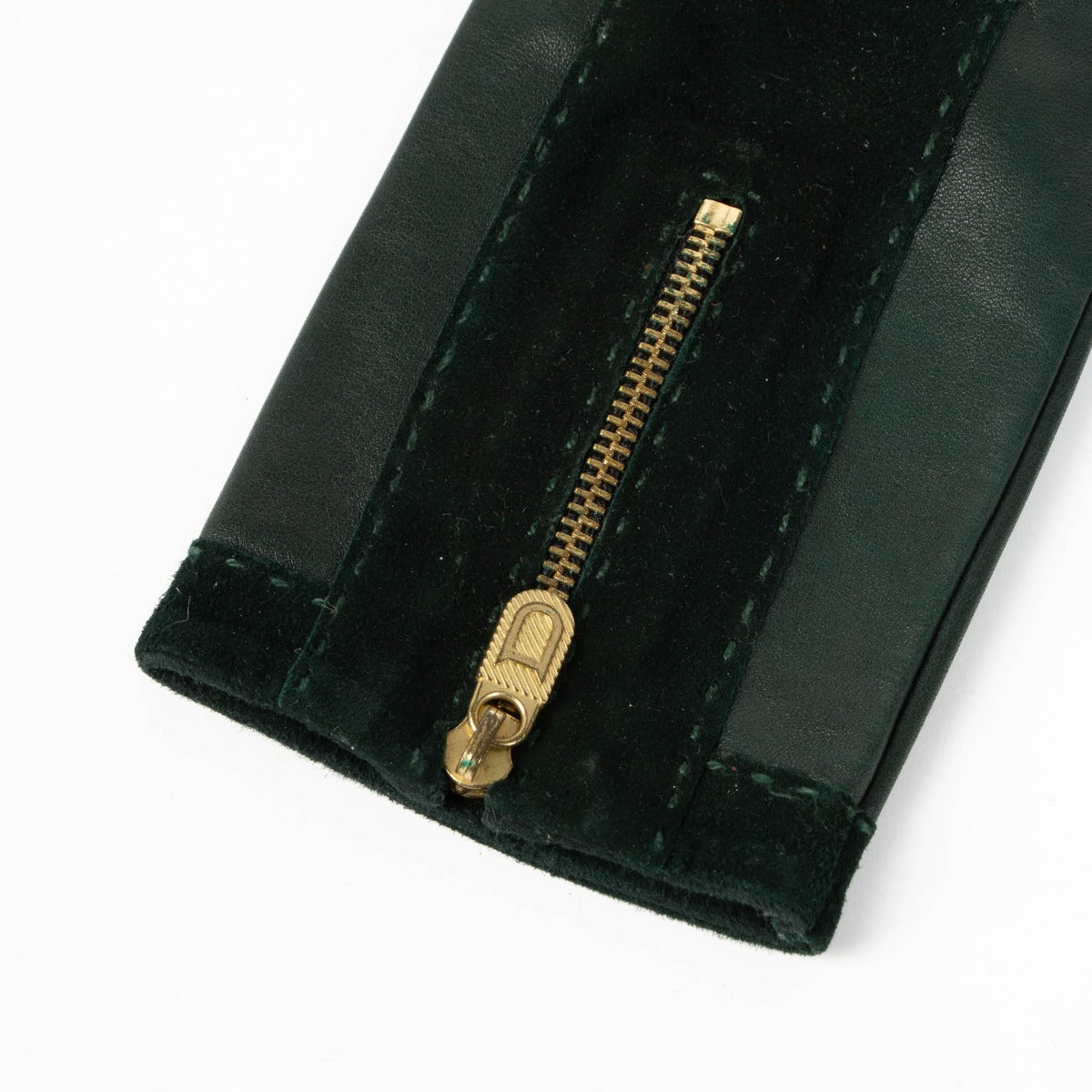 Shop this 100% authentic Delvaux Green Gloves at Labellov.com