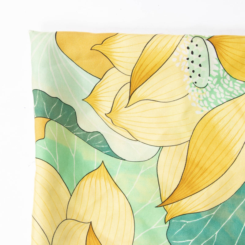 Shop the authentic Hermès Fleurs de Lotus Silk 90 Scarf second hand on Labellov.com