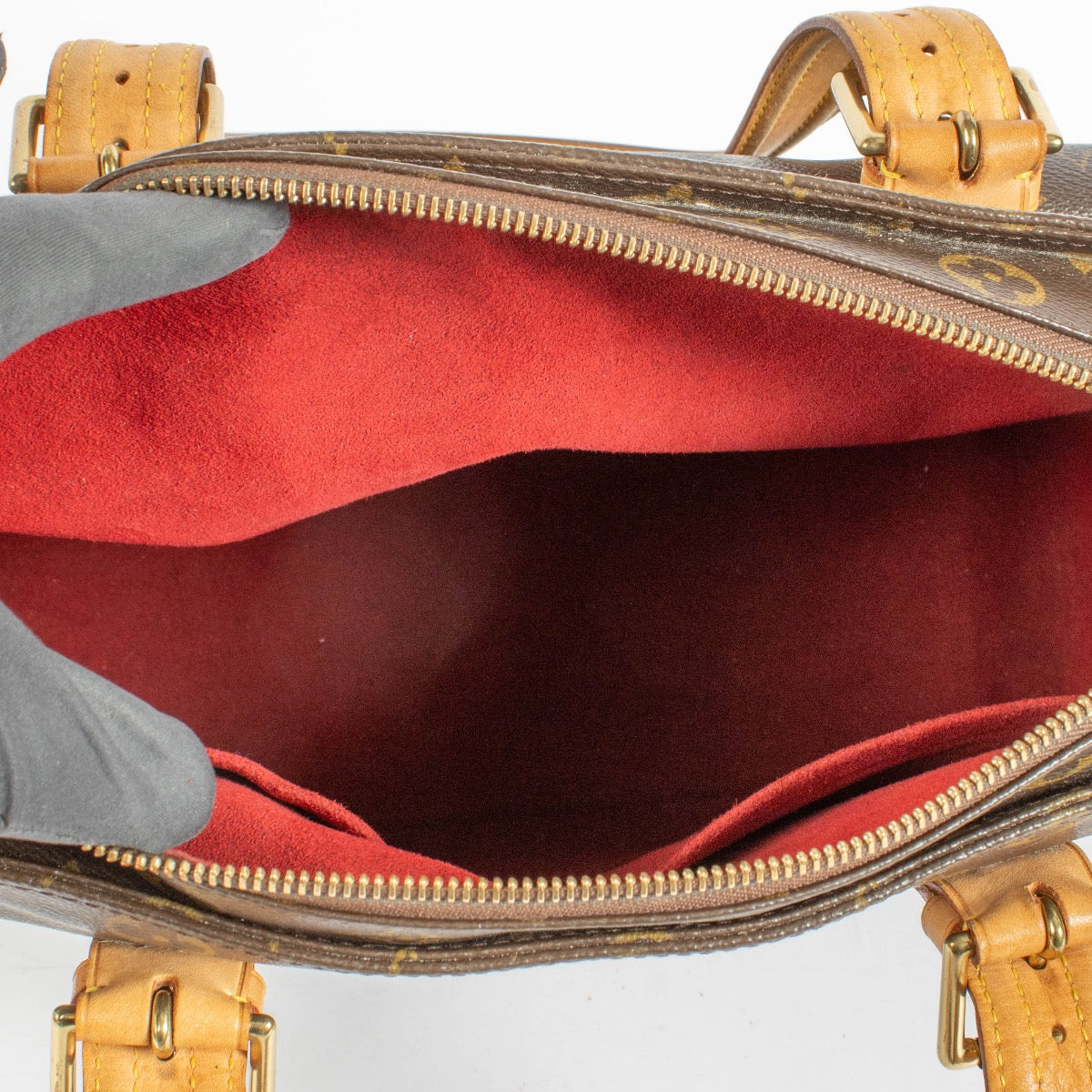 authentic preloved Louis Vuitton Monogram Multipli-Cite Bag on Labellov.com