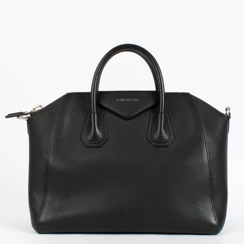 Shop the authentic Givenchy Black Goatskin Medium Antigona Bag second hand on Labellov.com