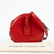 Authentic pre-loved Louis Vuitton Red Monogram Vernis Boite Chapeau MM on Labellov.com