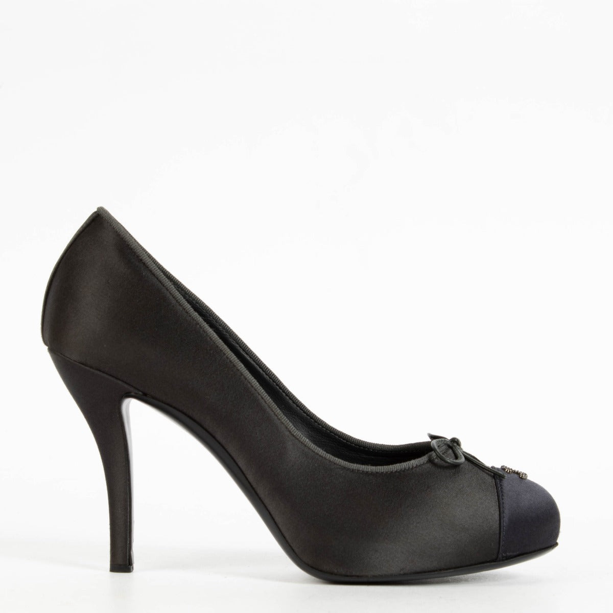 Authentic pre-loved Chanel Black Satin Pumps - Size 39 on Labellov.com