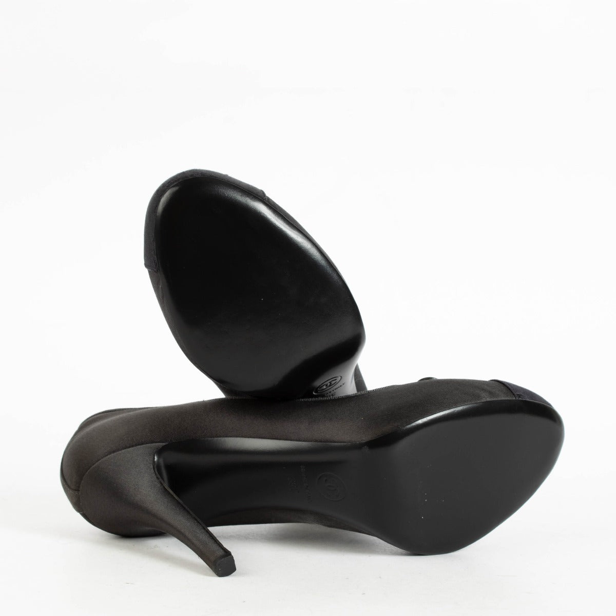 Authentic pre-loved Chanel Black Satin Pumps - Size 39 on Labellov.com