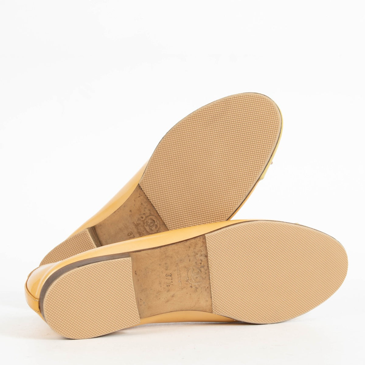 Authentic pre-loved Chanel Yellow Patent Leather Ballerina Flats - Size 37.5 on Labellov.com