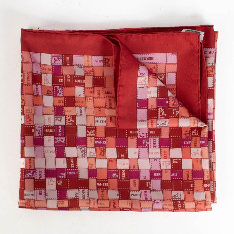 Are you looking for an authentic designer accessory? We buy and sell your preloved and brand new Hermès Red/Pink Silk Bolduc Au Carré 90 Scarf.