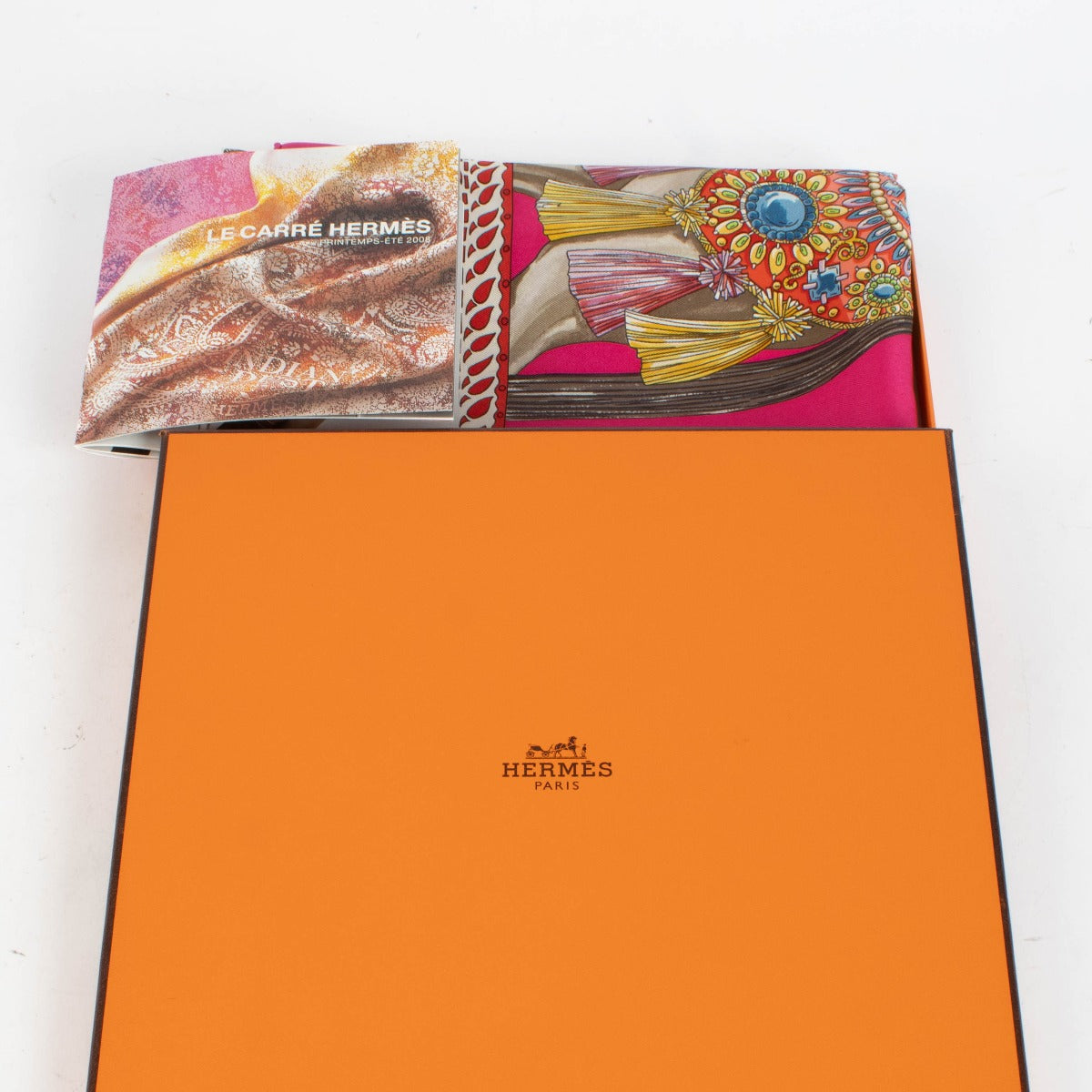 Hermès Pink Silk La Danse Du Cheval Marwari Carré 90 Scarf - for the best price at Labellov secondhand luxury in Antwerp and Knokke.