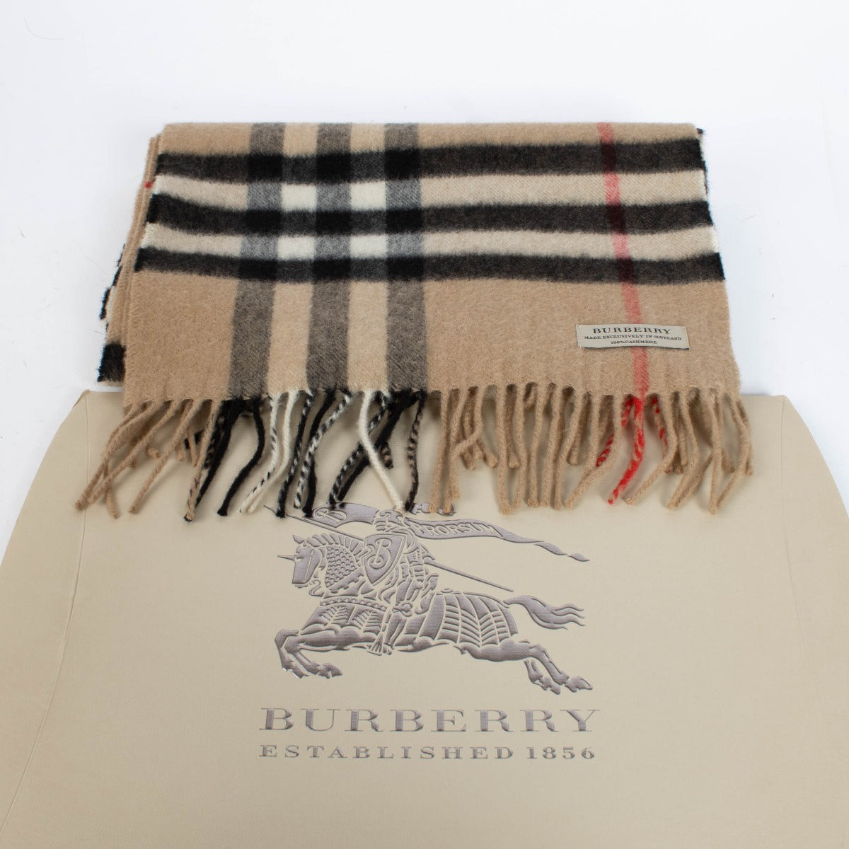 Authentic pre-loved Burberry Beige Cashmere Check Scarf on Labellov.com