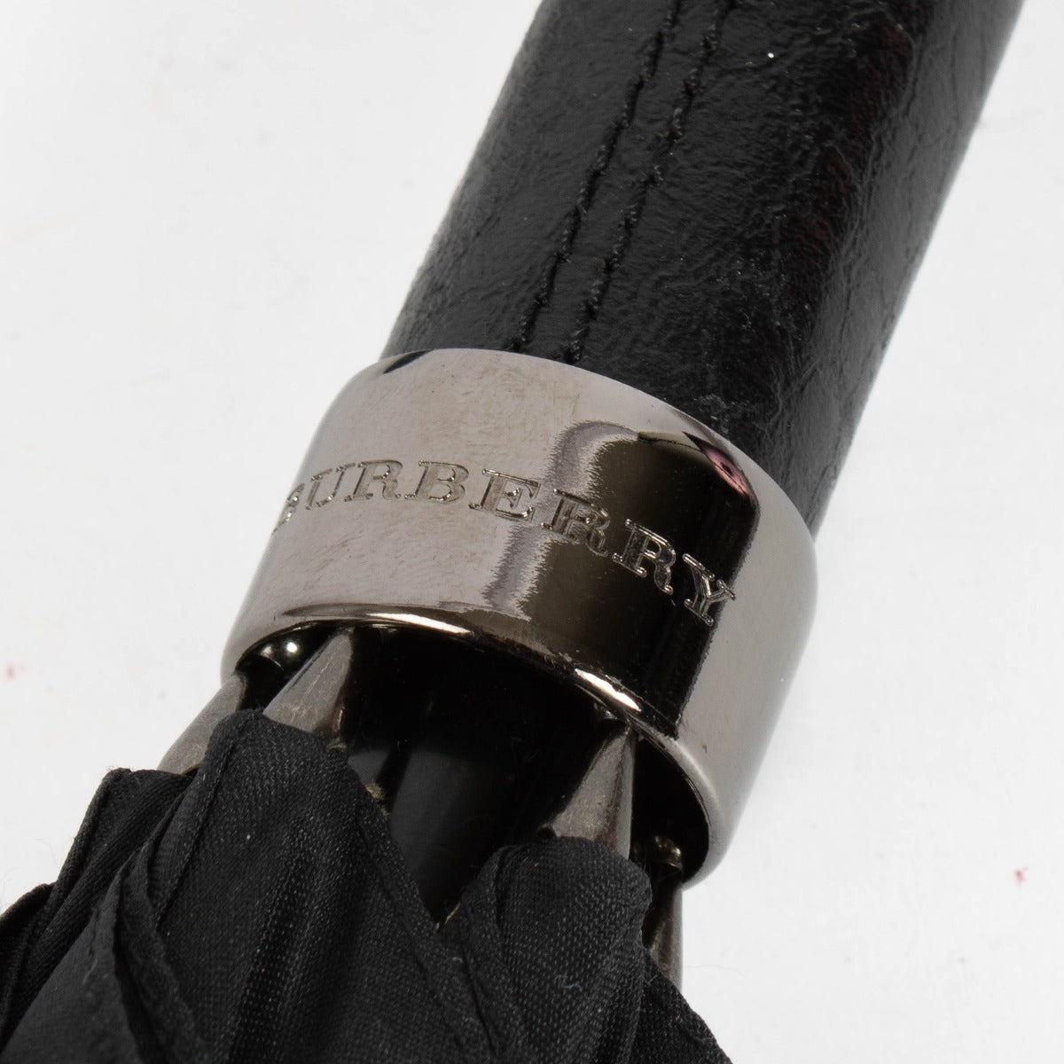 Authentic pre-loved Burberry Beige/Black Check Umbrella on Labellov.com