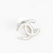 Shop the authentic Chanel 10A Glitter CC Single Earring on Labellov.com.