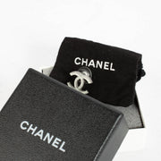 Shop the authentic Chanel 10A Glitter CC Single Earring on Labellov.com.