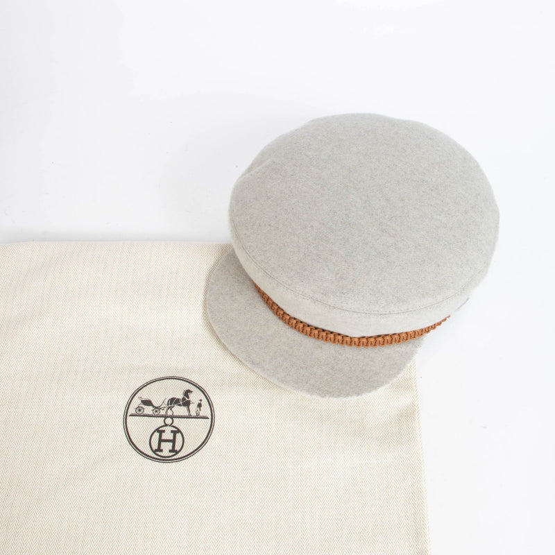 Authentic pre-loved Hèrmes Grey Cashmere Swift Womens Deauville Cap on Labellov.com