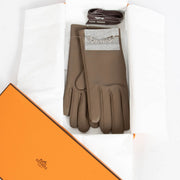 Authentic pre-loved Hermès Etoupe Bonnie Gloves - Size 7 on Labellov.com