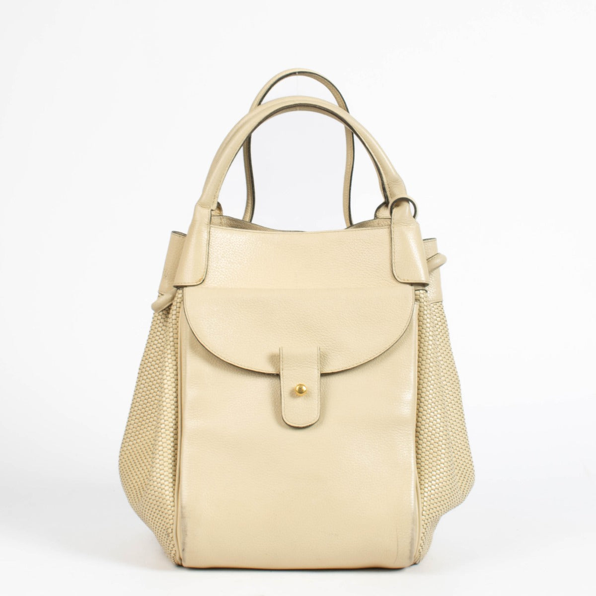 Authentic pre-loved Delvaux Ivory Leather Belon Shoulder Bag on Labellov.com