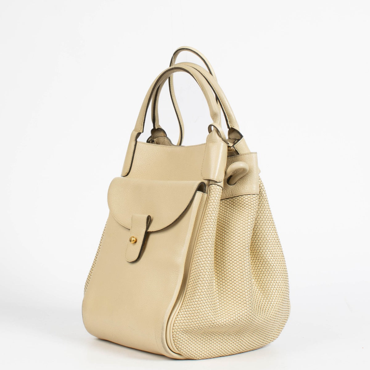 Authentic pre-loved Delvaux Ivory Leather Belon Shoulder Bag on Labellov.com