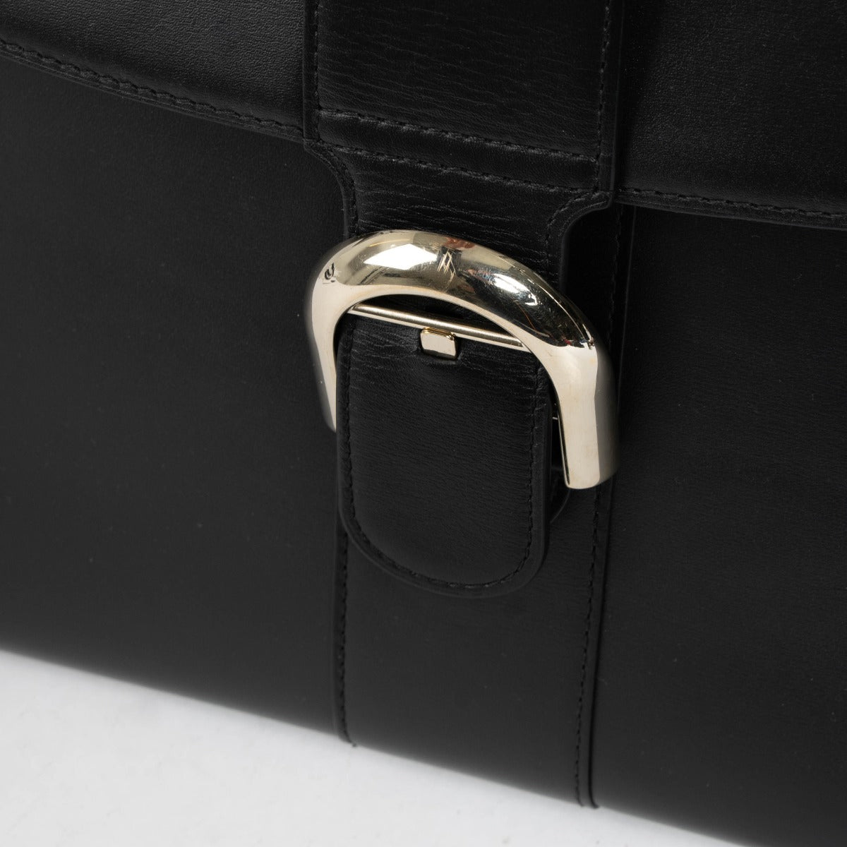 Authentic pre-loved Delvaux Black Box Calf Brillant MM Bag on Labellov.com