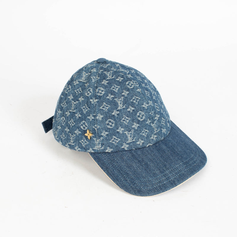 Authentic pre-loved Louis Vuitton Monogram Blue Denim Cap - Size M on Labellov.com