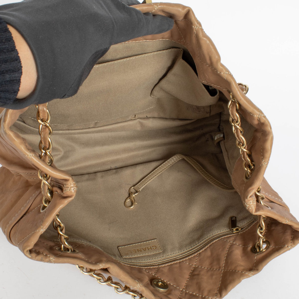 Shop the authentic Chanel Beige 2.55 Chain Tote Bag Shoulder Bag pre-loved on Labellov.com