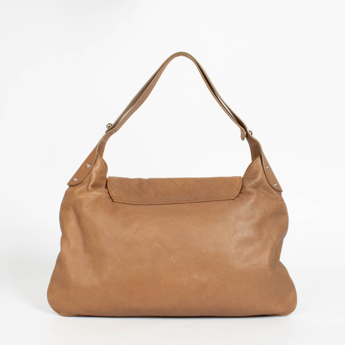 Authentic pre-loved Chanel Beige 2.55 HOBO Bag Shoulder bag on Labellov.com