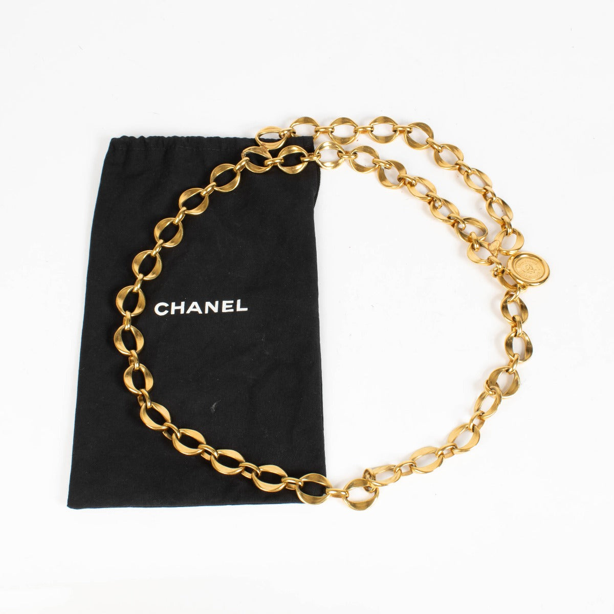 Authentic pre-loved Chanel Gold Chain Medaillon Belt on Labellov.com