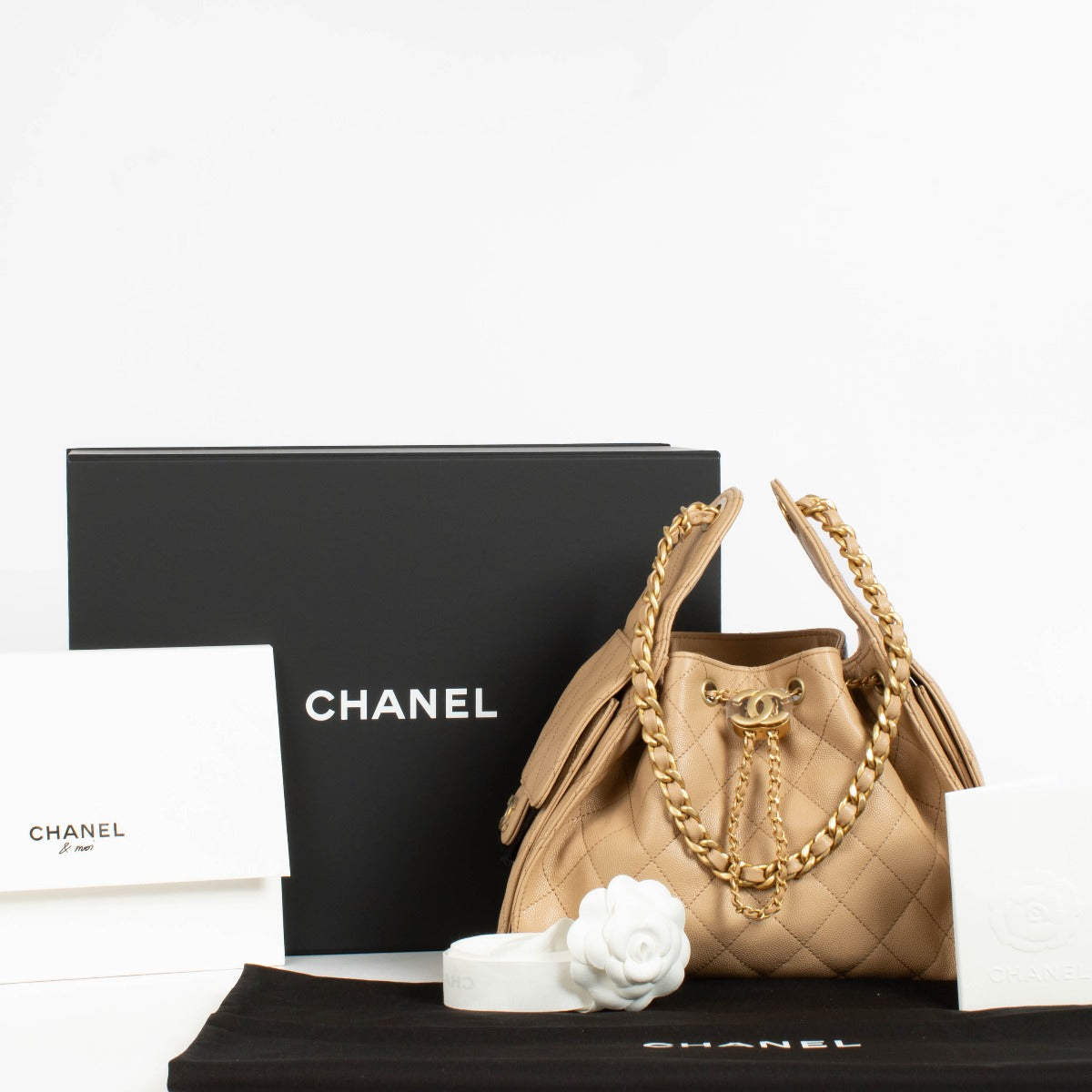 Authentic pre-loved Chanel Caviar Quilted 25 Small Bag on Labellov.com