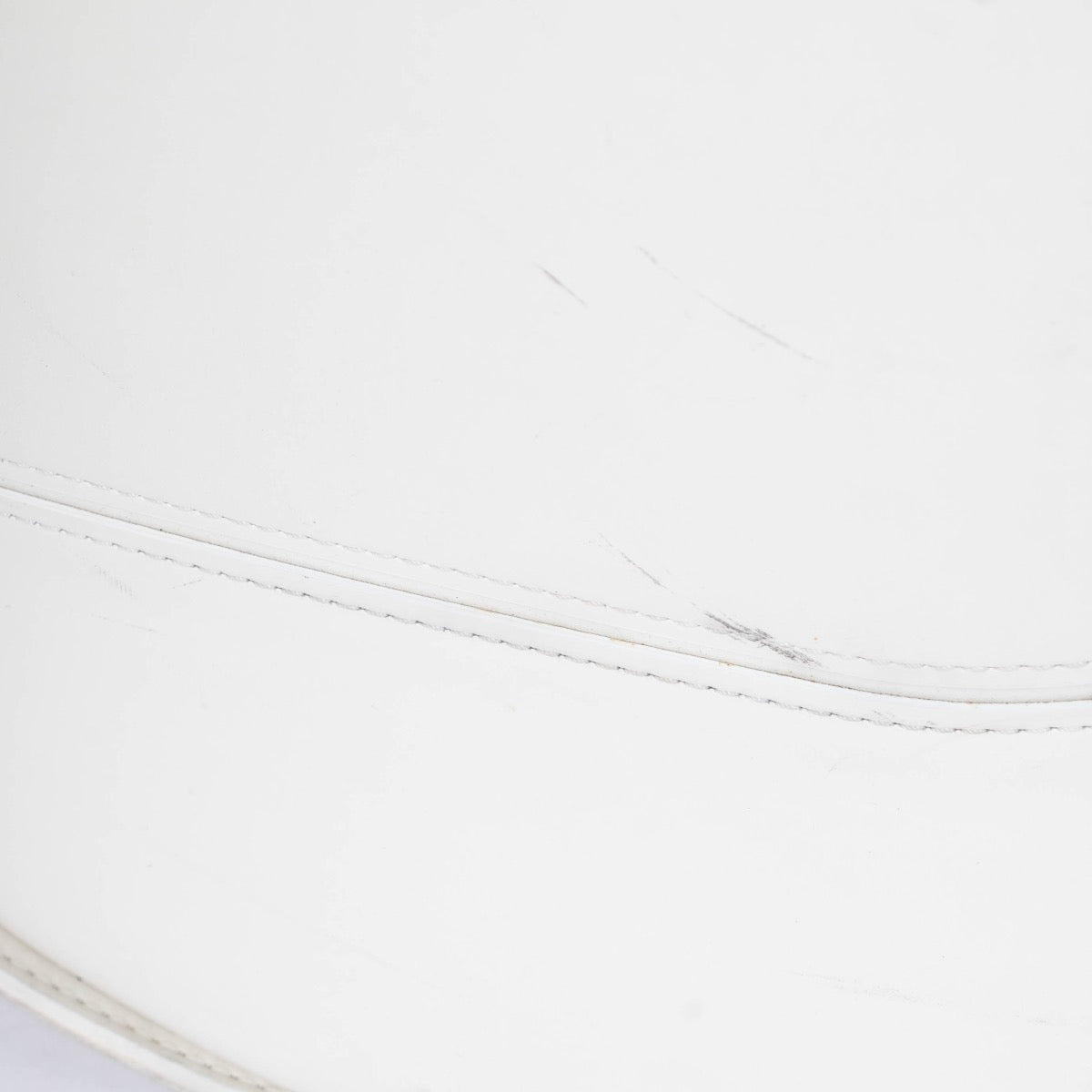 Authentic pre-loved Delvaux White Box Calf Pin Bag on Labellov.com