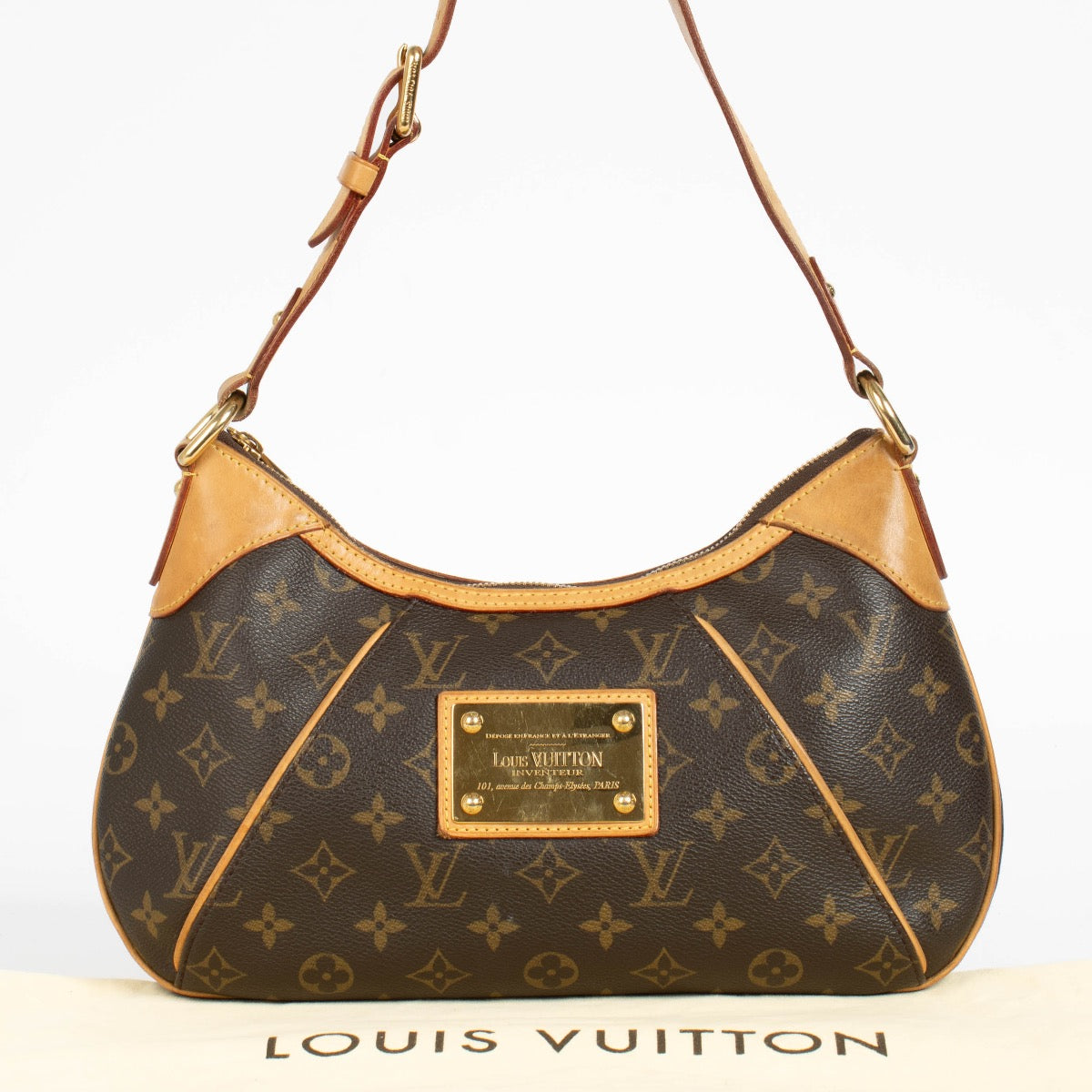 Authentic pre-loved Louis Vuitton Monogram Thames PM on Labellov.com
