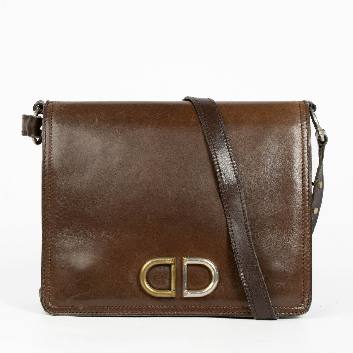 Authentic pre-loved Delvaux Brown Camargue Crossbody Bag on Labellov.com