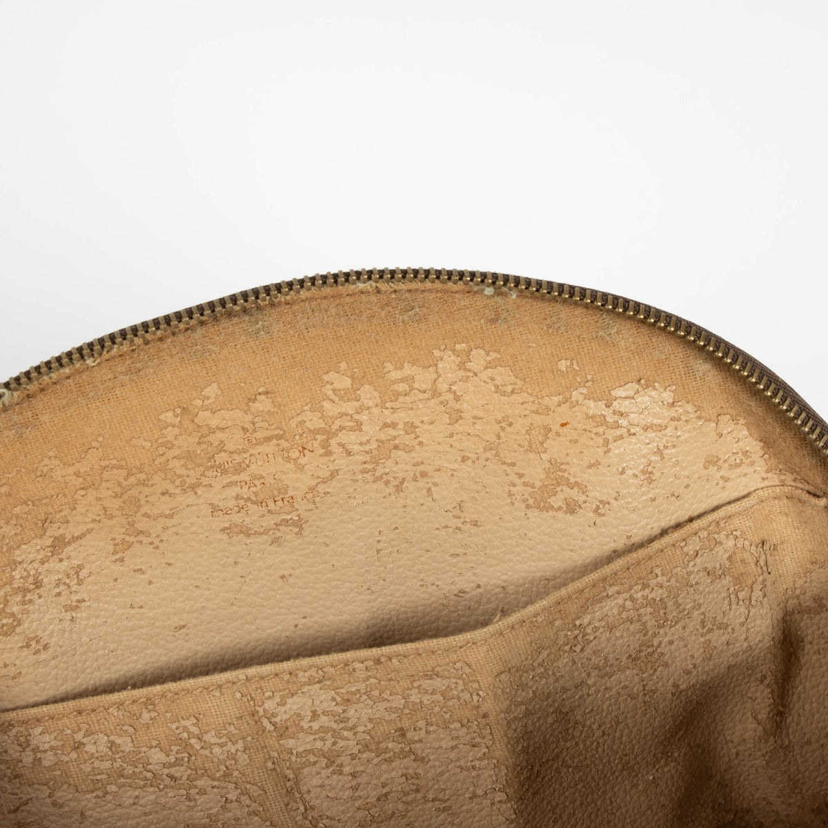Shop this authentic Louis Vuitton Monogram Pouch pre-loved on Labellov.com