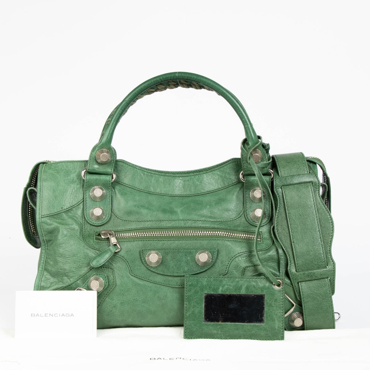 Authentic pre-loved Balenciaga Green Classic City Giant Bag on Labellov.com