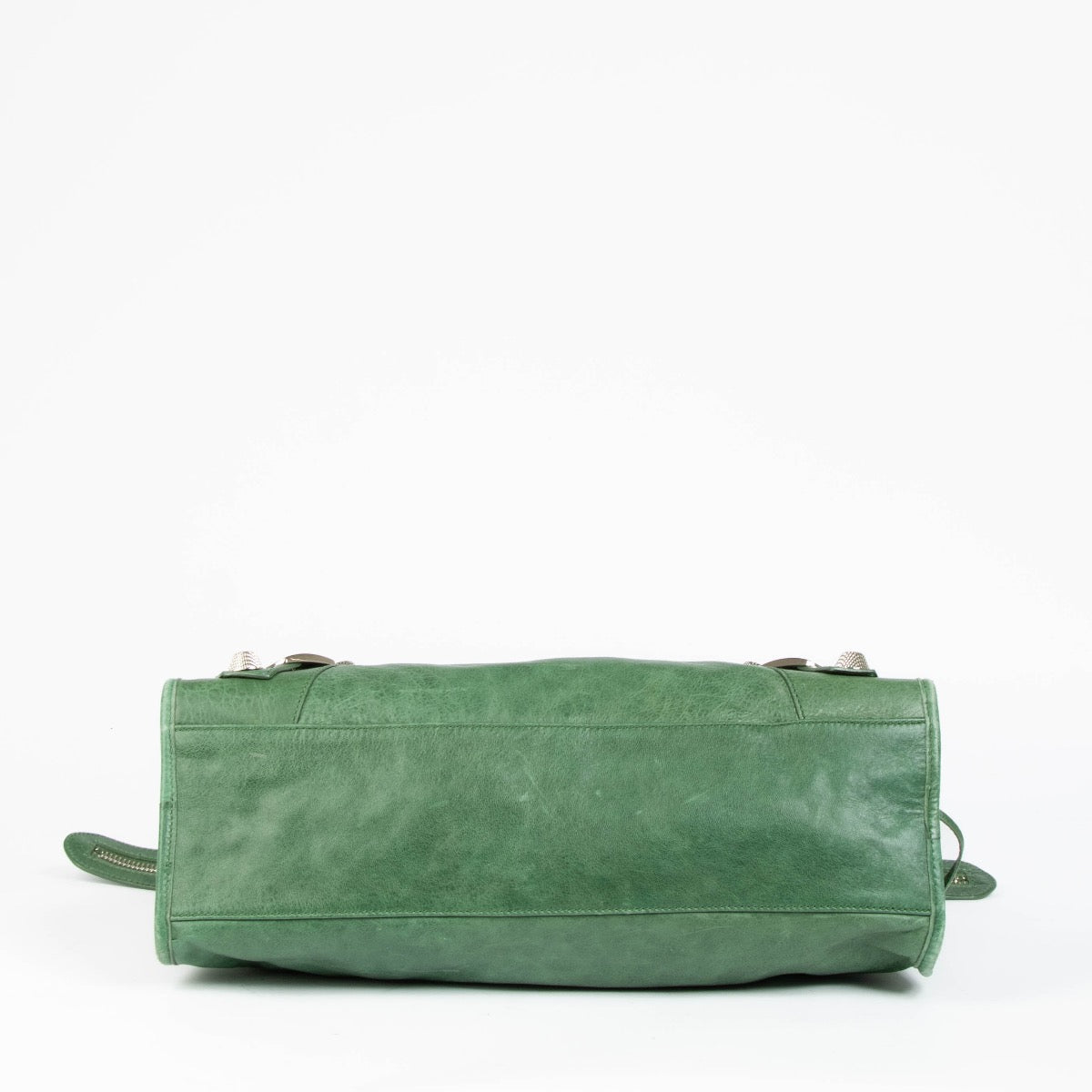 Authentic pre-loved Balenciaga Green Classic City Giant Bag on Labellov.com