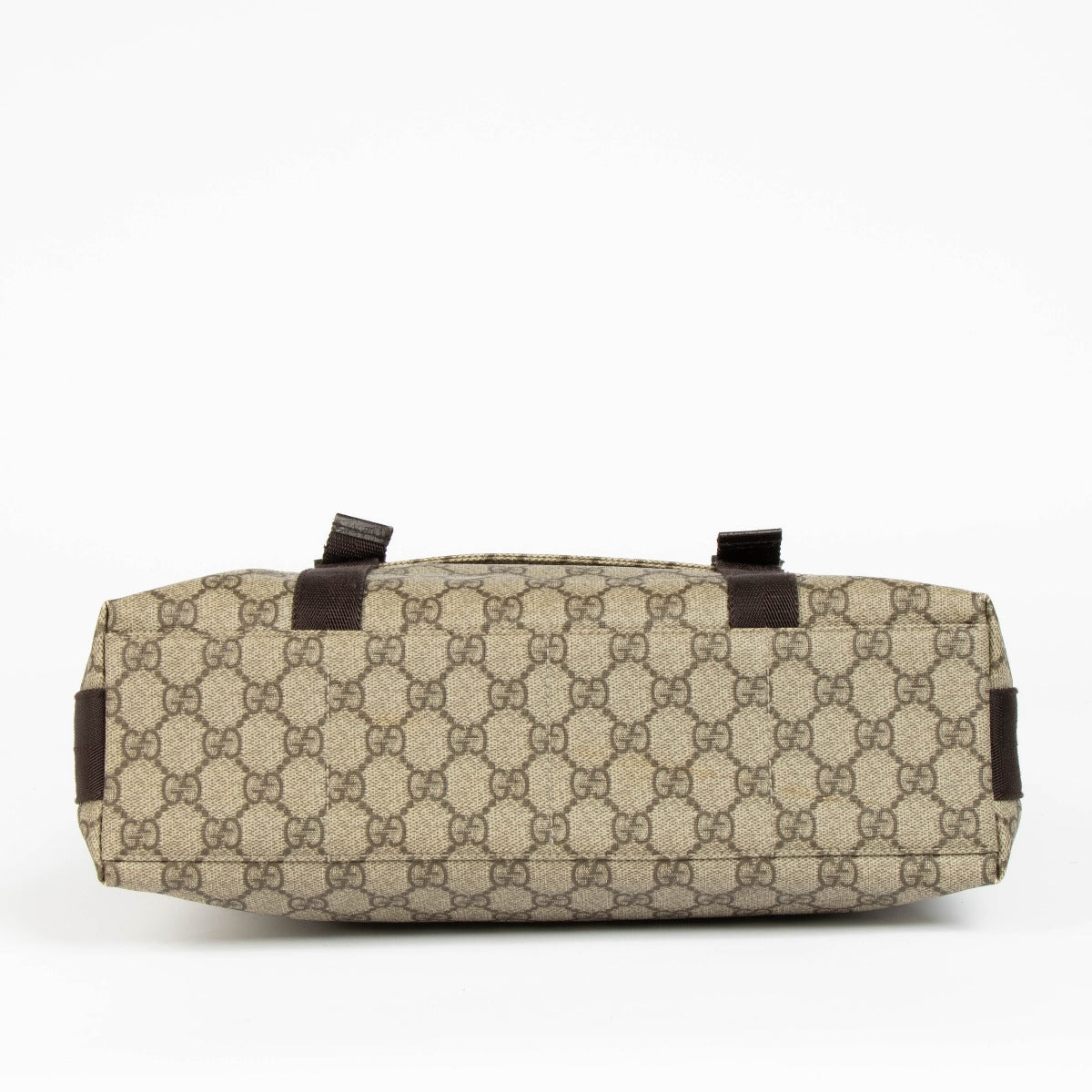 Shop this 100% authentic Gucci Monogram Canvas Messenger Bag at labellov.com.