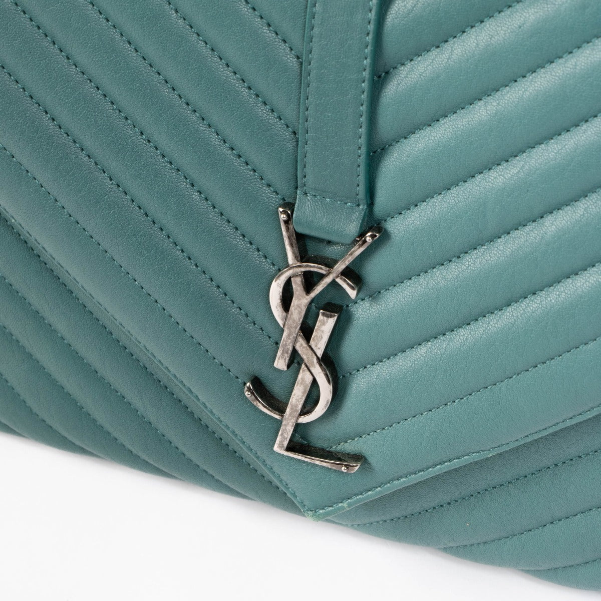 Shop this authentic Saint Laurent Green Leather Large College Bag pre-loved on Labellov.com