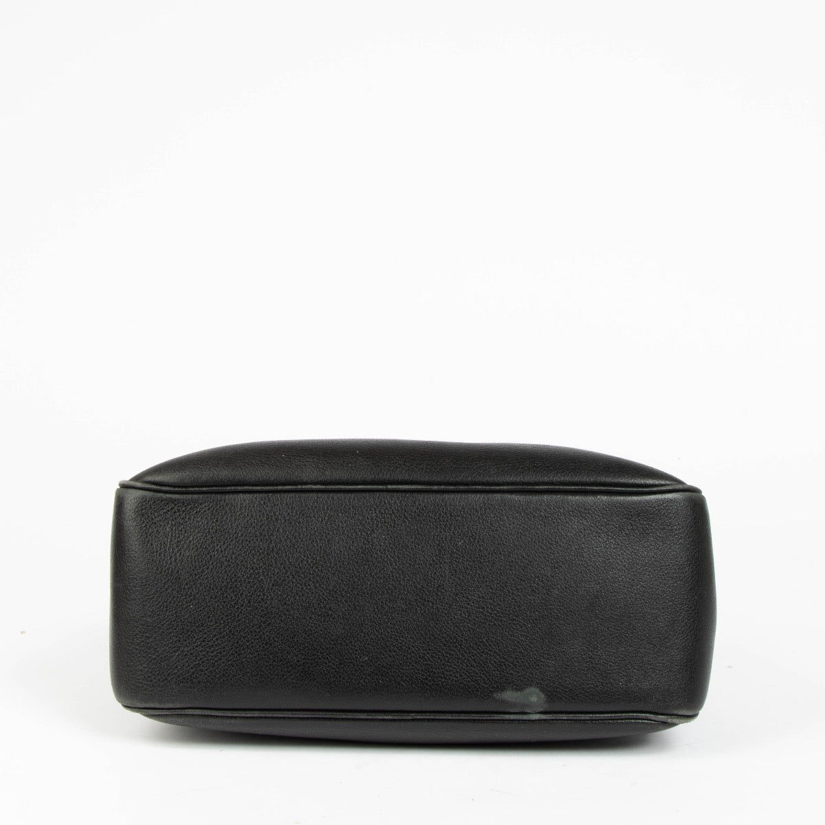 Authentic pre-loved Delvaux Black Canter Parole Bag on Labellov.com