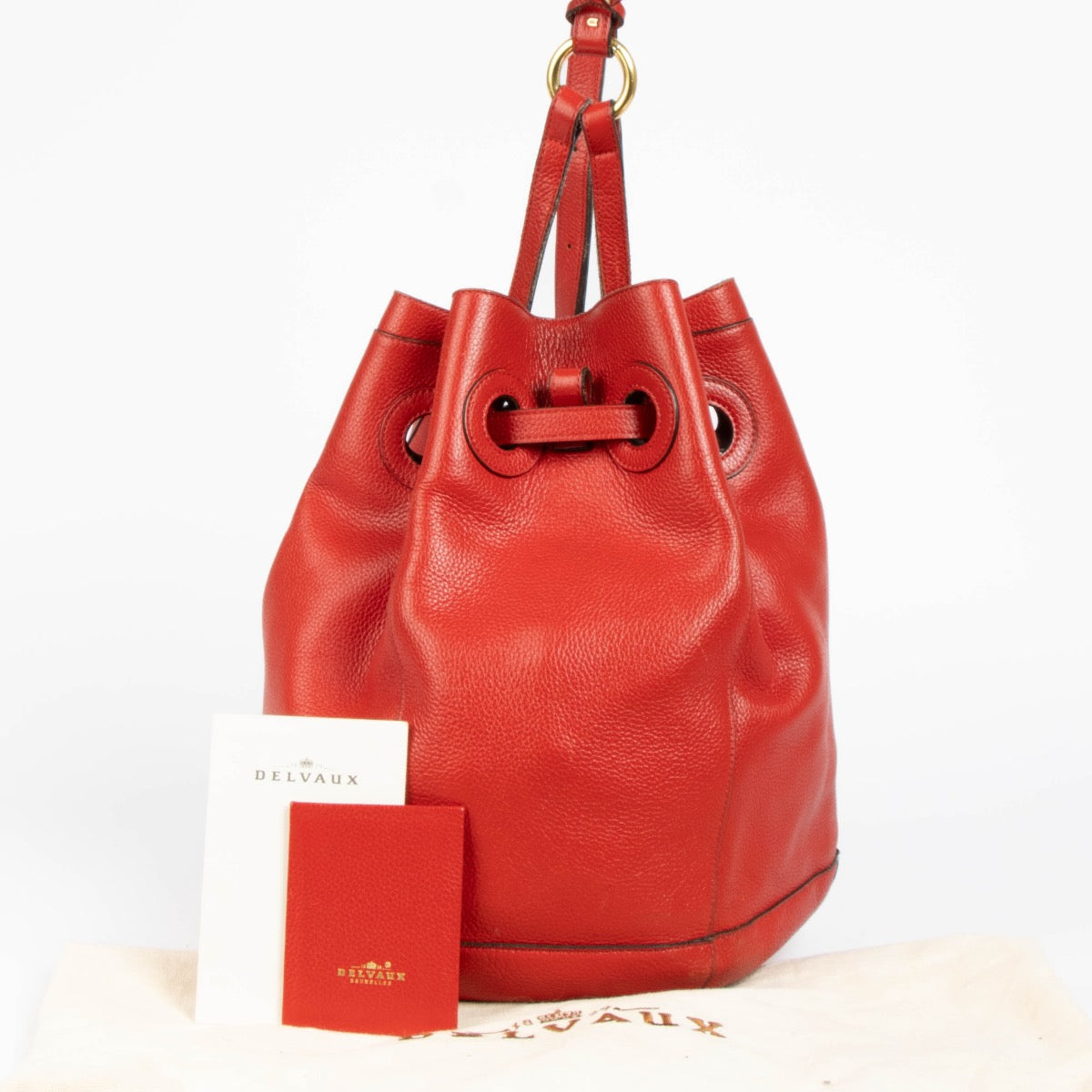 Authentic pre-loved Delvaux Rouge Trotteur Olivier Shoulder Bag on Labellov.com