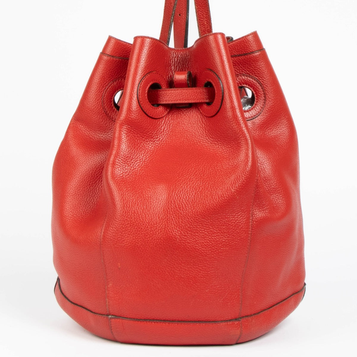 Authentic pre-loved Delvaux Rouge Trotteur Olivier Shoulder Bag on Labellov.com