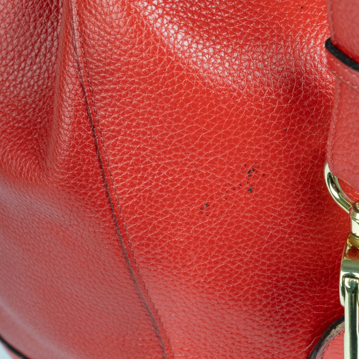 Authentic pre-loved Delvaux Rouge Trotteur Olivier Shoulder Bag on Labellov.com