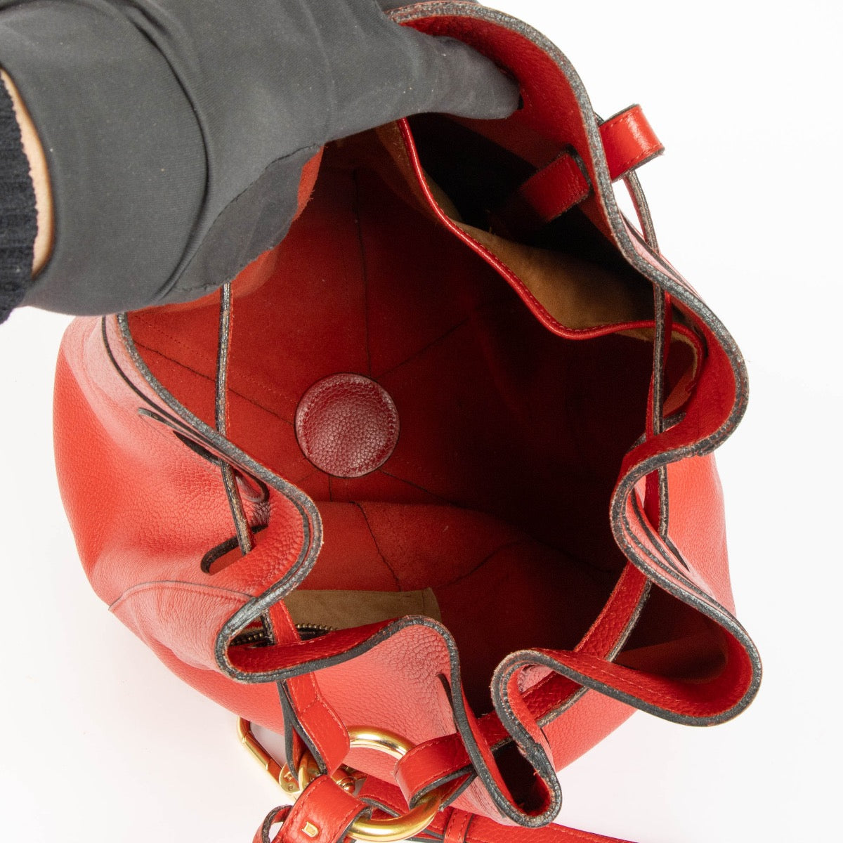 Authentic pre-loved Delvaux Rouge Trotteur Olivier Shoulder Bag on Labellov.com