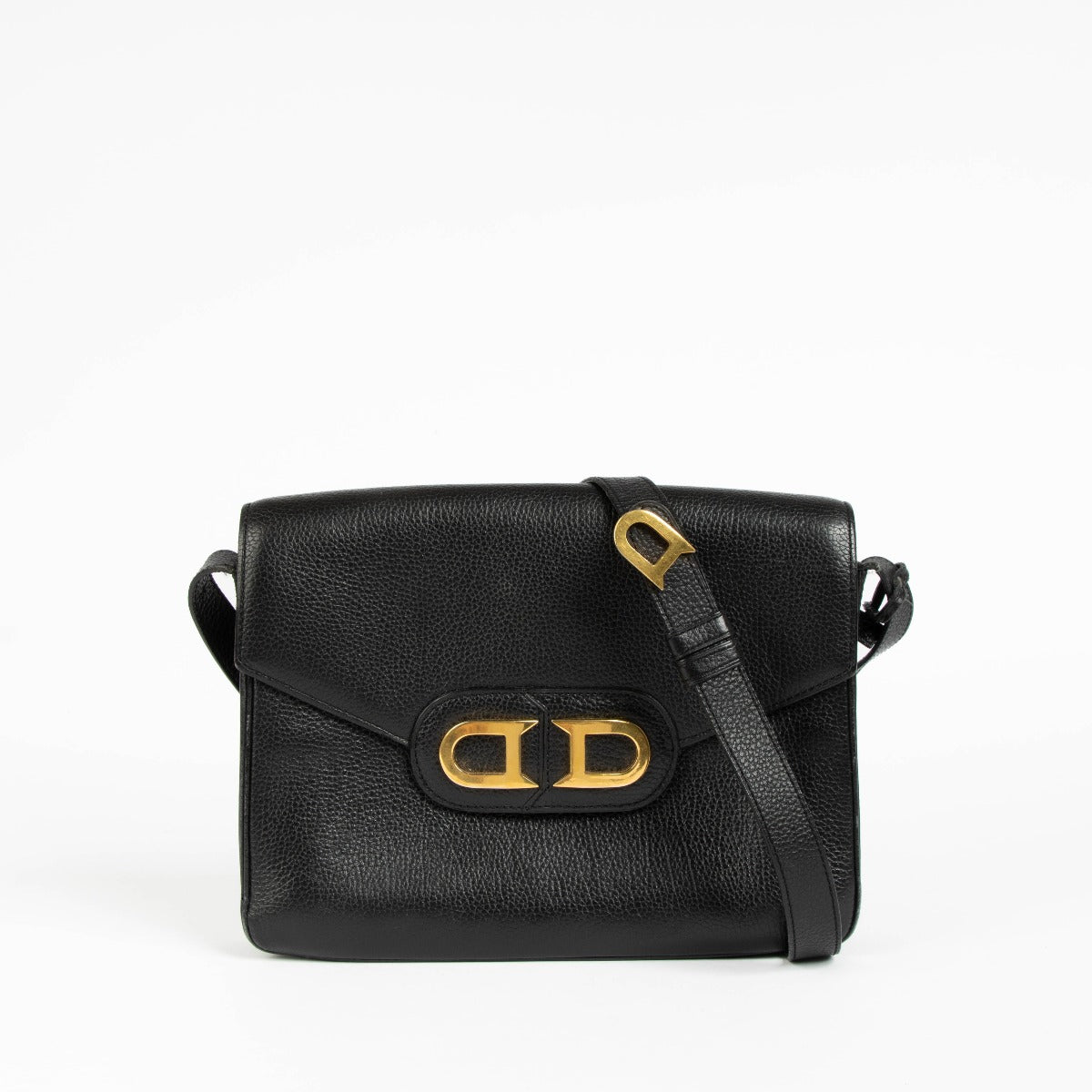 Shop this 100% authentic Delvaux Pink Simplissime City Shoulder Bag at Labellov.com