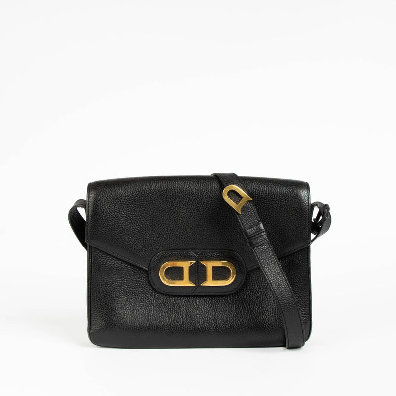 Shop this 100% authentic Delvaux Pink Simplissime City Shoulder Bag at Labellov.com