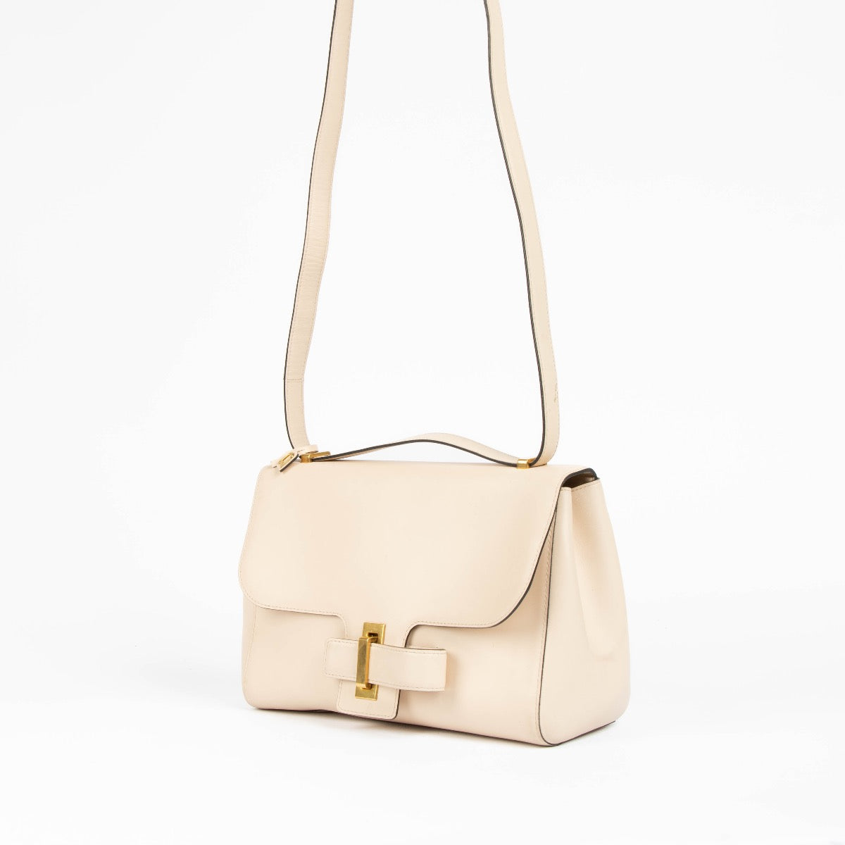 Shop this 100% authentic Delvaux Pink Simplissime City Shoulder Bag at Labellov.com