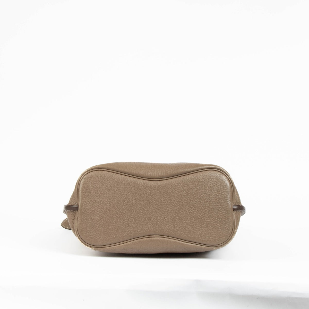 Hermès So Kelly 26 Etoupe Clemence PHW