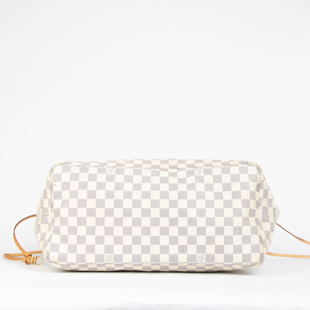 Authentic pre-loved Louis Vuitton Damier Azur Neverfull GM Shoulder Bag on Labellov.com